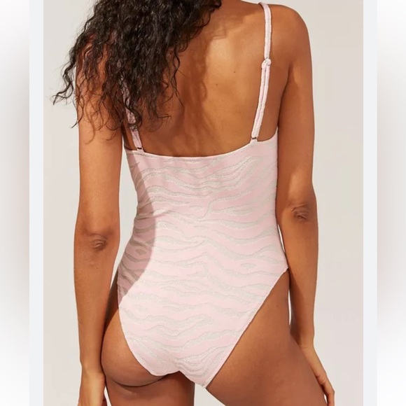 NWT THE TAYLOR- METALLIC ZEBRA JACQUARD (CLOUD PINK) - S / - Picture 2 of 3